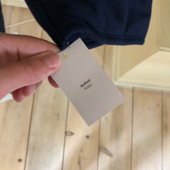 Auden NWT Women's Short Quilted Robe Blue Quilted Robe Size M/L - Picture 7 of 8